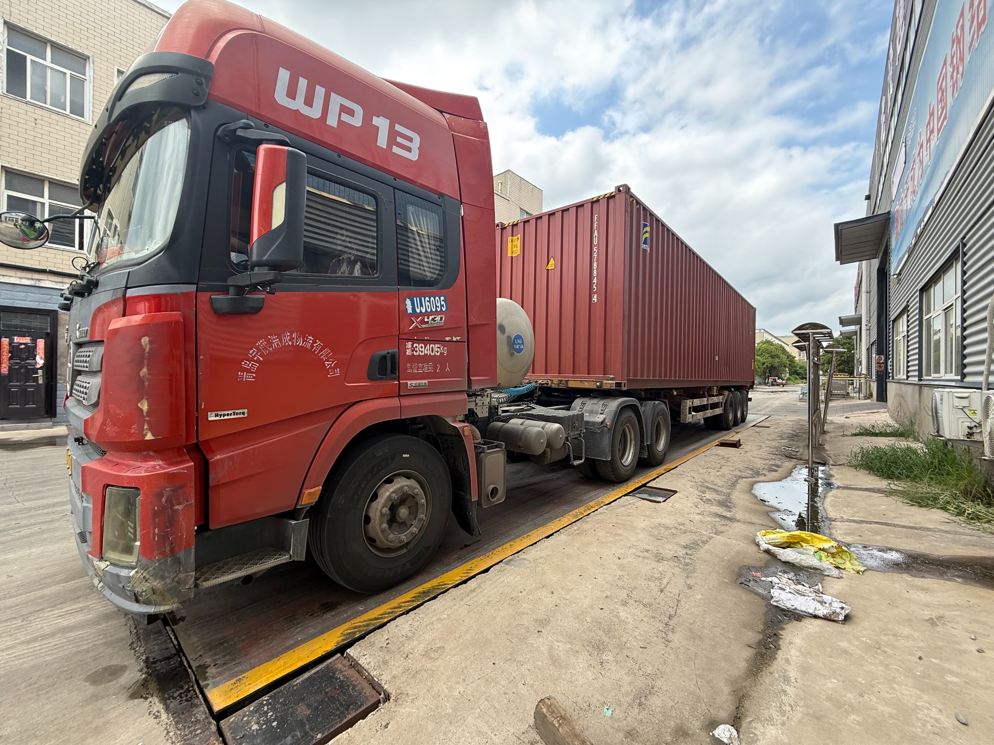 Container transport prepared at the steel fabrication facility