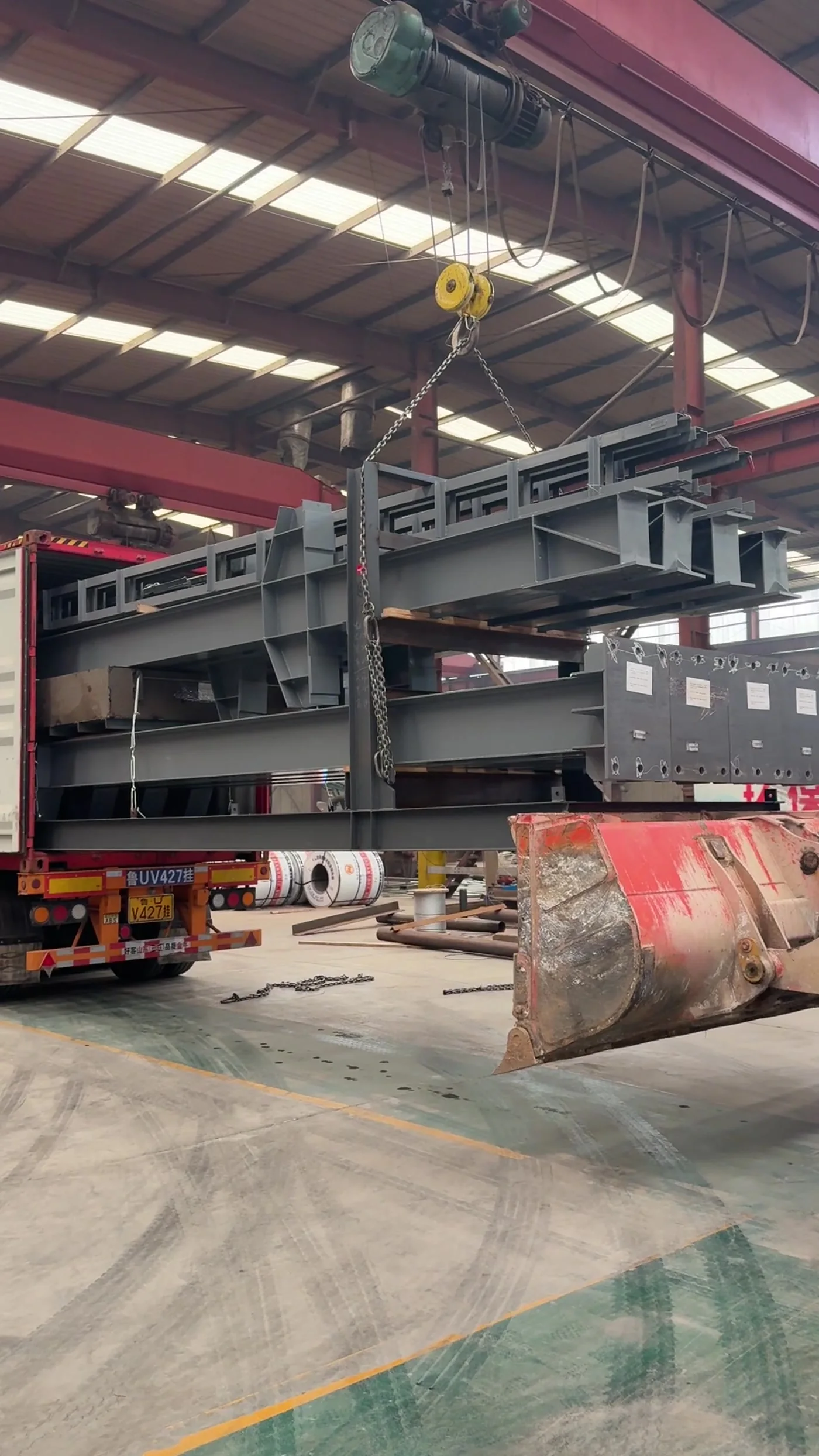 Fabricated steel components prepared for road transport